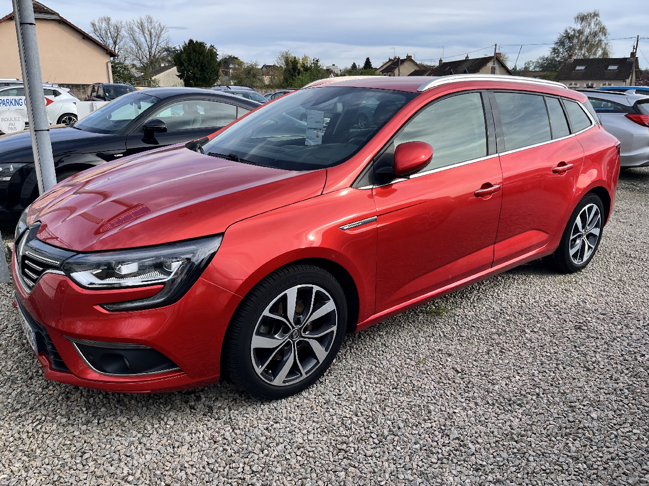 RENAULT – MEGANE IV ESTATE – Break – Diesel – Rouge